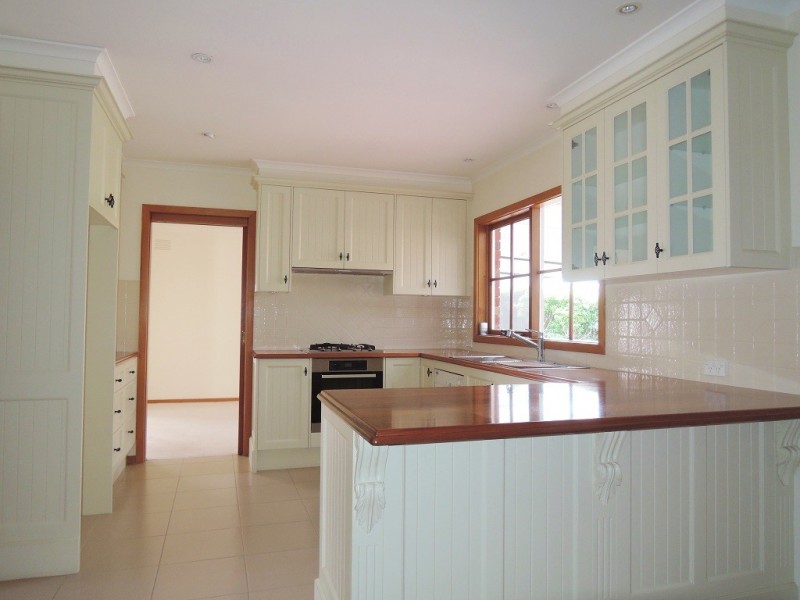 4 Hallifax Court, Doncaster East VIC 3109