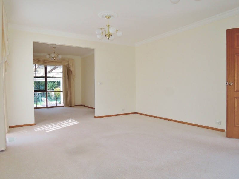 4 Hallifax Court, Doncaster East VIC 3109