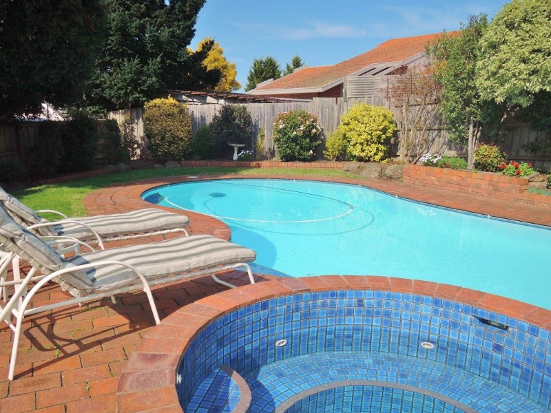 4 Hallifax Court, Doncaster East VIC 3109