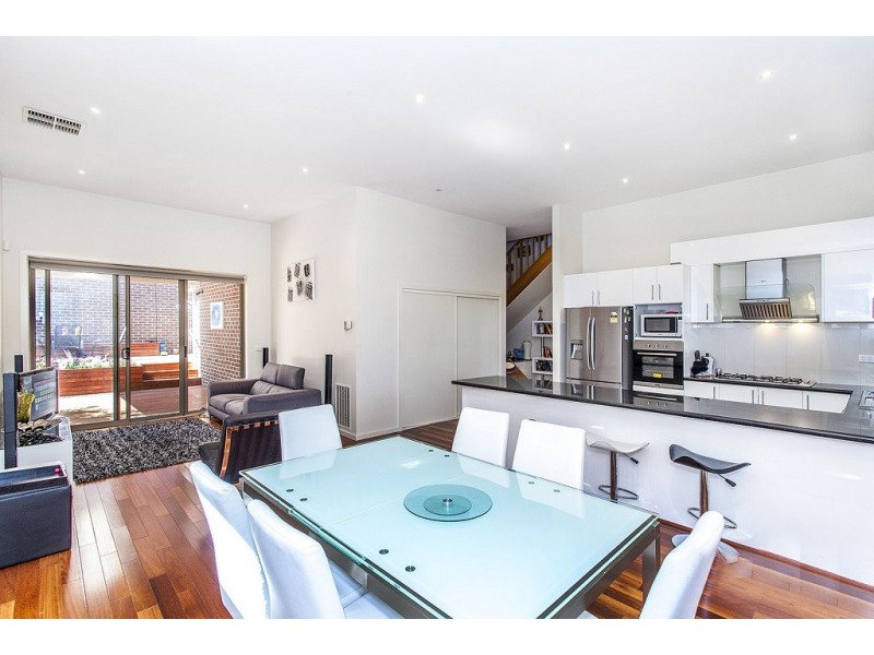 3/28 Boronia Grove, Doncaster East VIC 3109