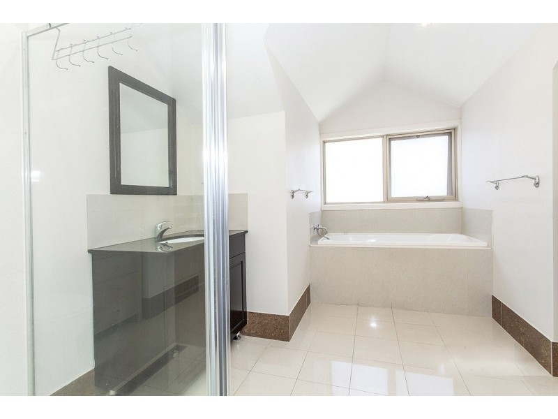 3/28 Boronia Grove, Doncaster East VIC 3109