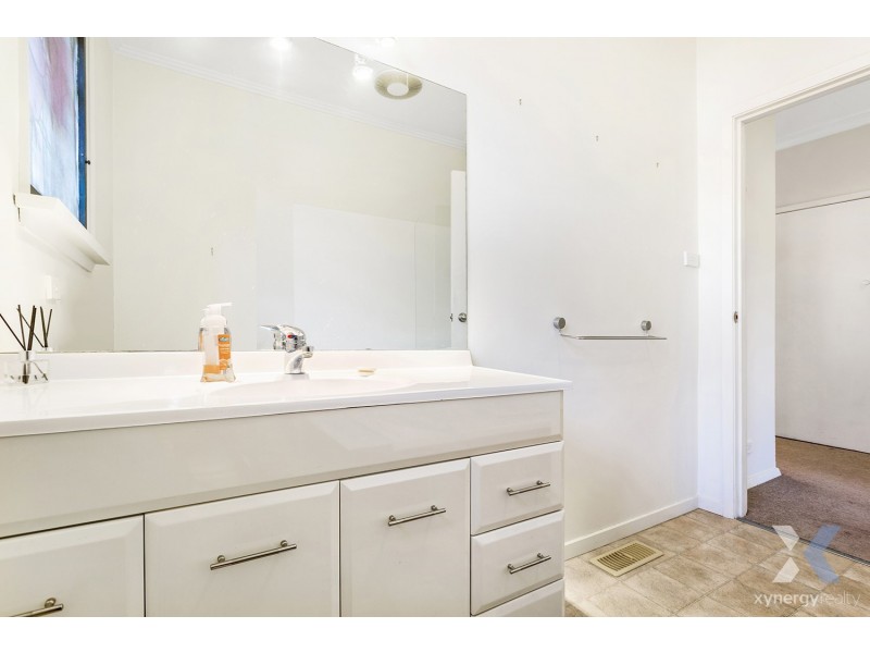 38 Carrathool St, Bulleen VIC 3105