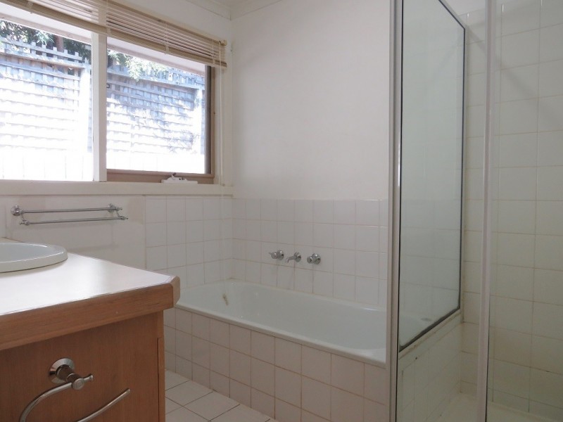 5 Ashton Rise, Doncaster East VIC 3109