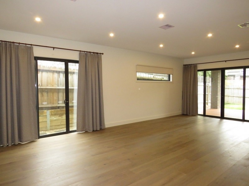 8A Clyde Street, Box Hill North VIC 3129