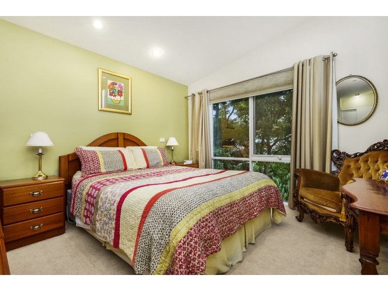 26 Calderwood Street, Bulleen VIC 3105