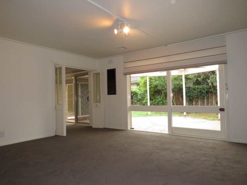 10 Scenic Rise, Doncaster VIC 3108