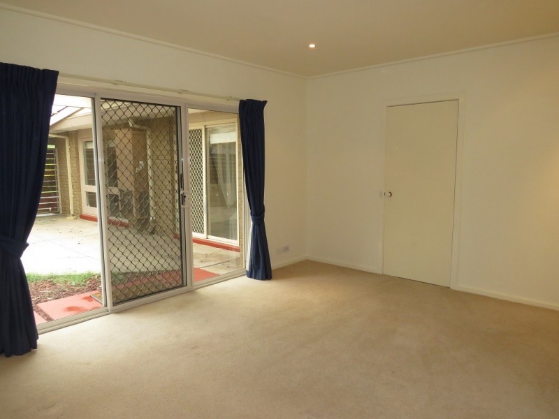 10 Scenic Rise, Doncaster VIC 3108