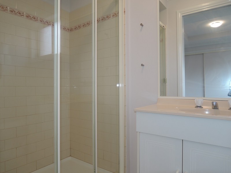 2/3 Calvin Crescent, Doncaster East VIC 3109