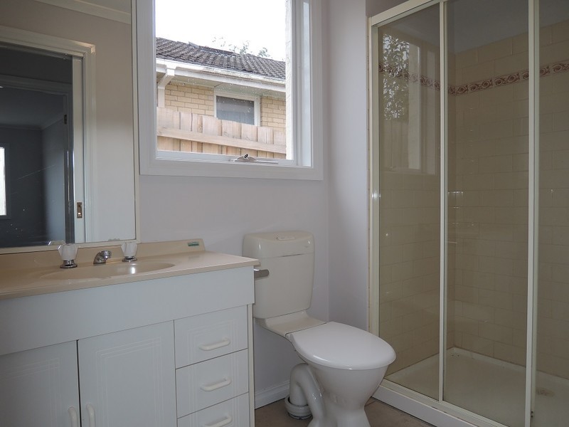 2/3 Calvin Crescent, Doncaster East VIC 3109