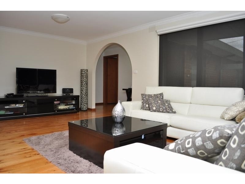 27 Caringal Avenue, Doncaster VIC 3108