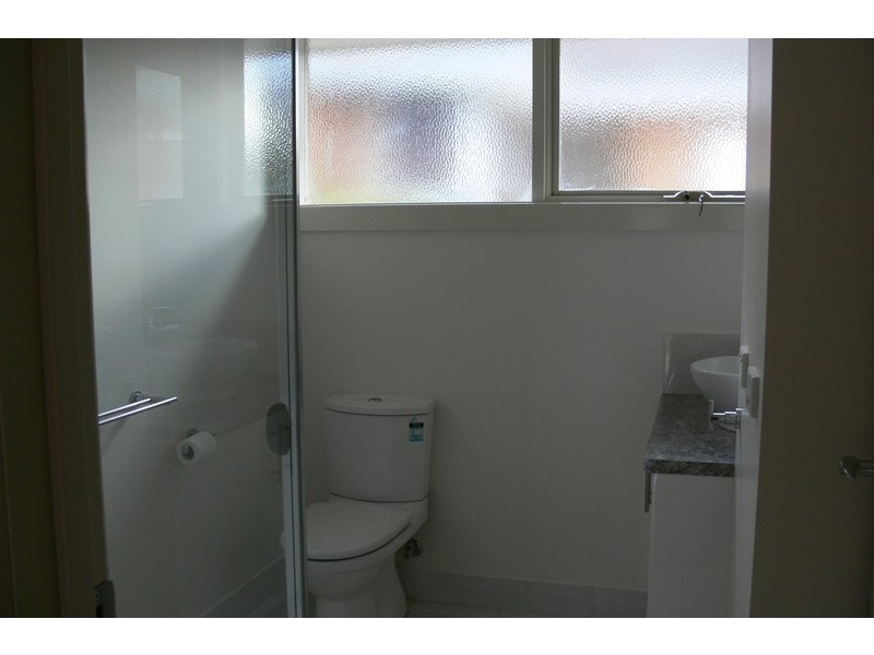 1/42 Renshaw St, Doncaster East VIC 3109