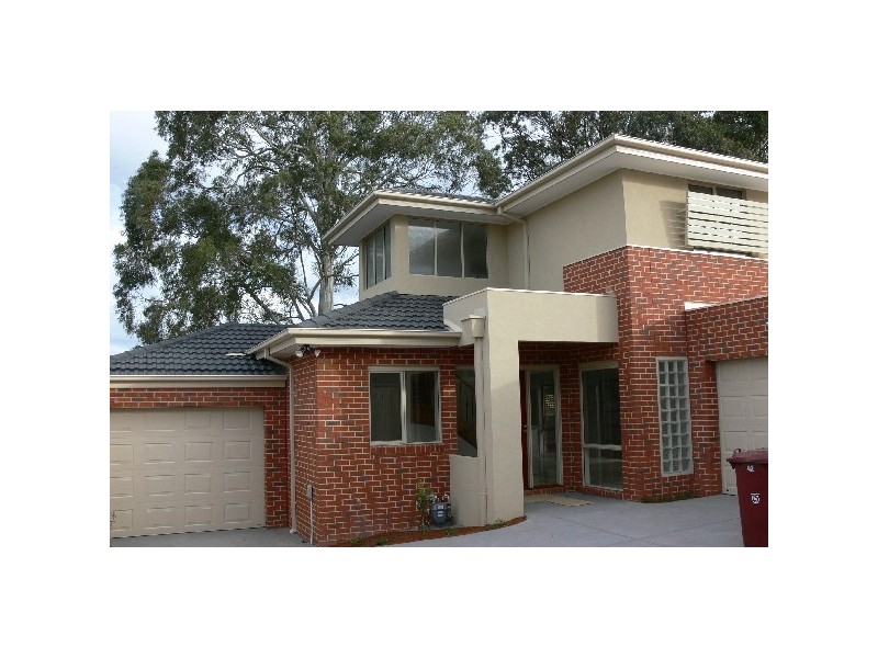 2/42 Renshaw St, Doncaster East VIC 3109