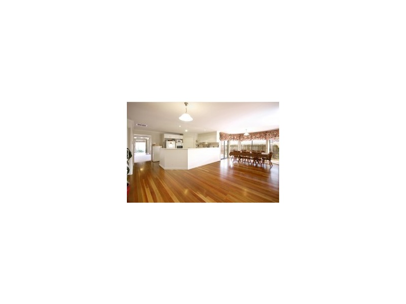 26 Westminster Close, Blackburn South VIC 3130