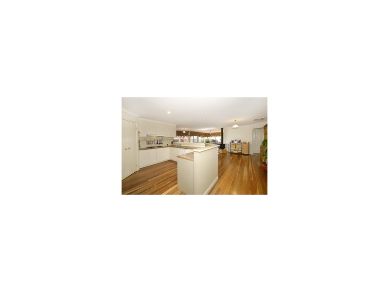 26 Westminster Close, Blackburn South VIC 3130