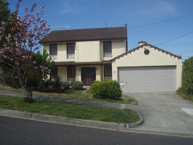 9 Santiago Street, Doncaster VIC 3108