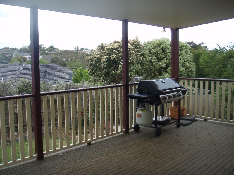 9 Santiago Street, Doncaster VIC 3108