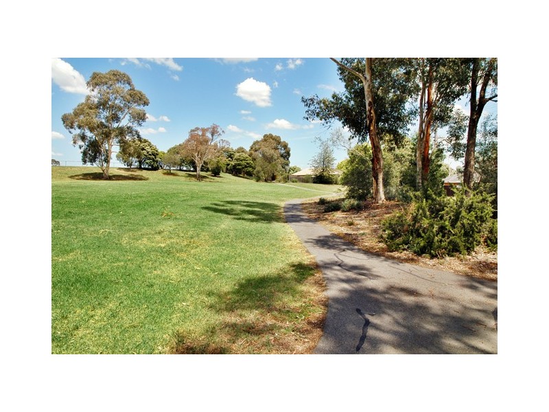 7 Bernice Street, Doncaster VIC 3108