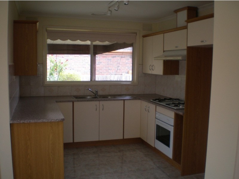 2/44 Beverley Street, Doncaster East VIC 3109