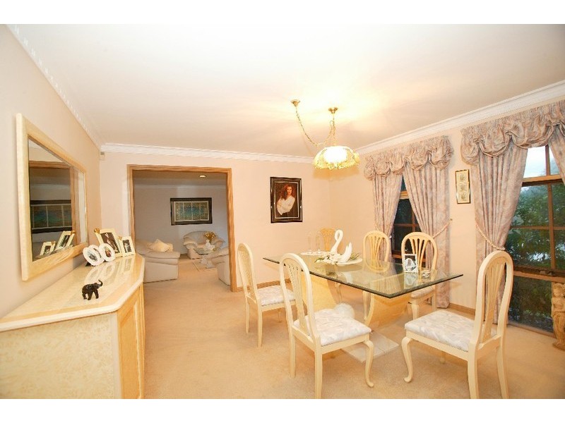 4 Leanne Court, Doncaster East VIC 3109