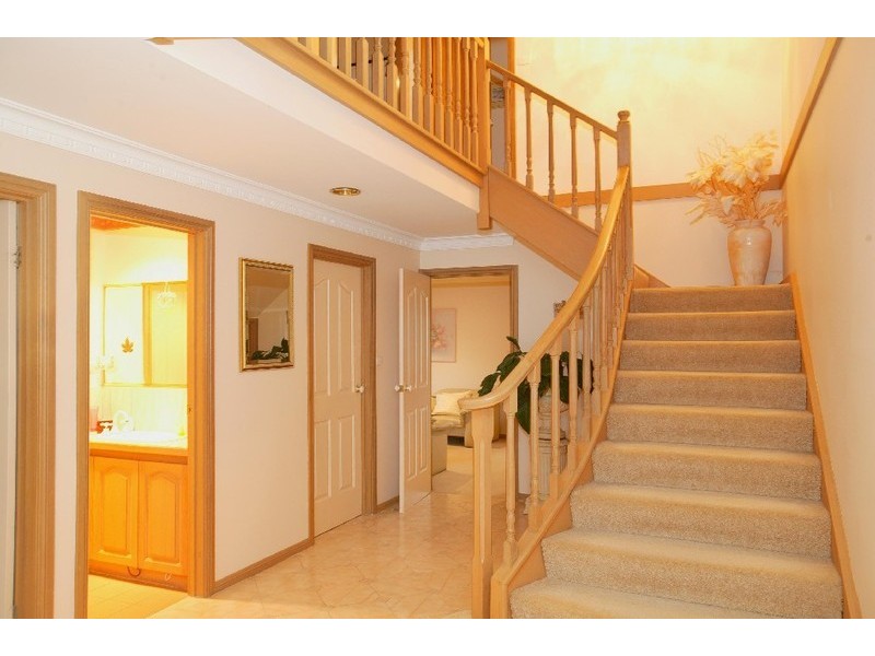 4 Leanne Court, Doncaster East VIC 3109