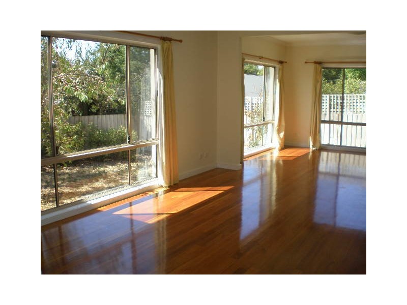 2/57 Surrey Road, Blackburn North VIC 3130
