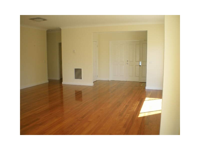 2/57 Surrey Road, Blackburn North VIC 3130