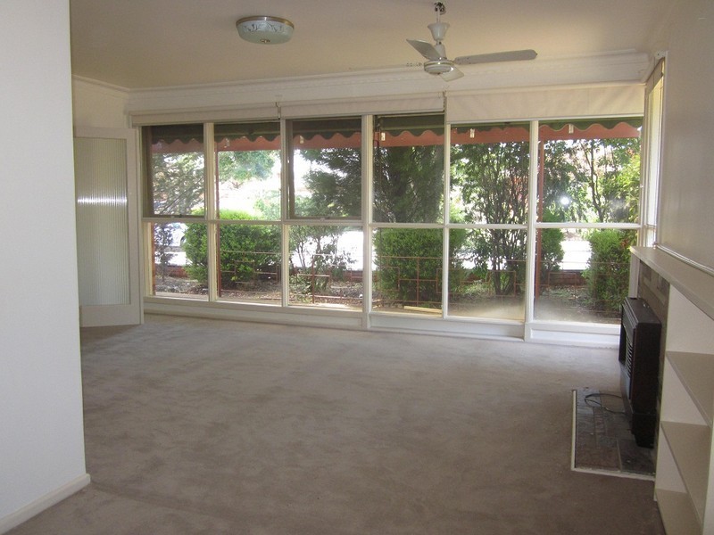 11 Paul Road, Forest Hill VIC 3131