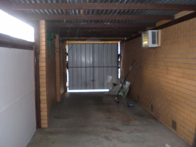 1/4 Kandanga Grove, Bulleen VIC 3105