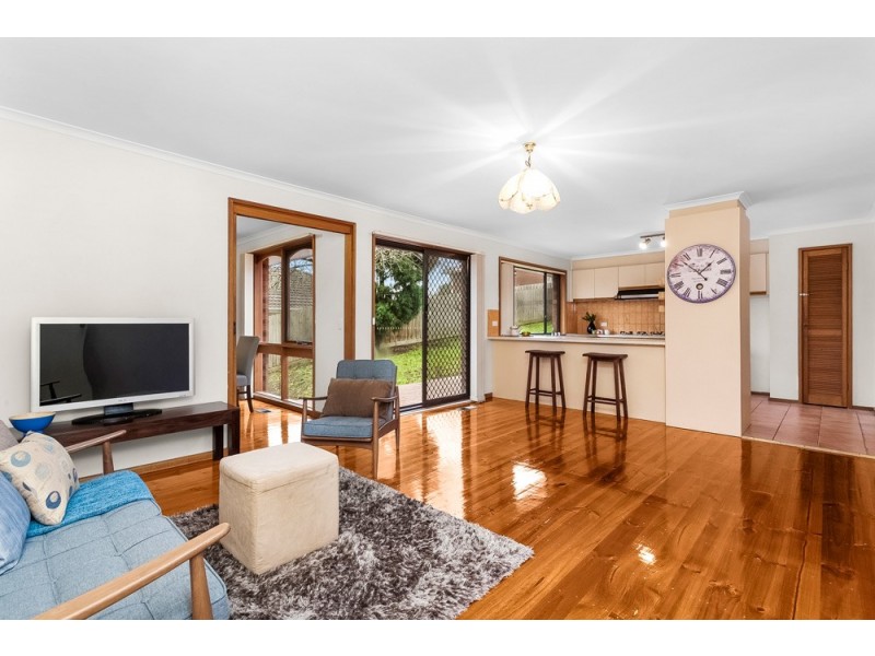 15 Clontarf Crescent, Templestowe VIC 3106