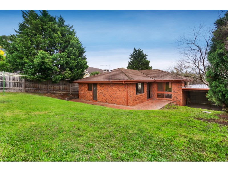 15 Clontarf Crescent, Templestowe VIC 3106