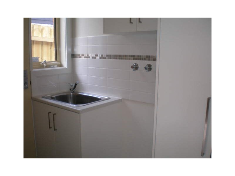 2/23 Bowen Road, Doncaster East VIC 3109