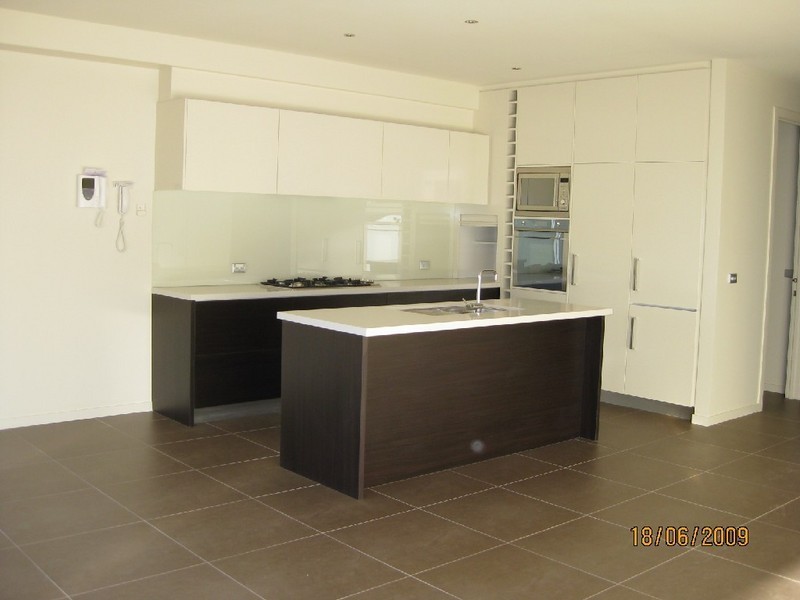 18B, 18-20 Churchill Street, Doncaster East VIC 3109