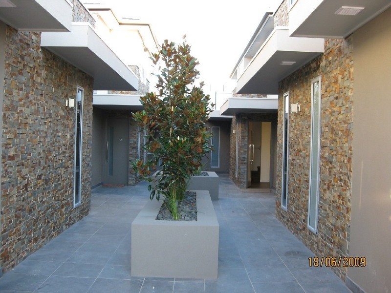 18C/18-20 Churchill Street, Doncaster East VIC 3109