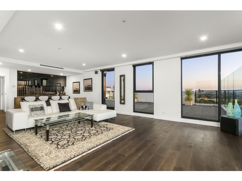 703/5 Sovereign Point Court, Doncaster VIC 3108