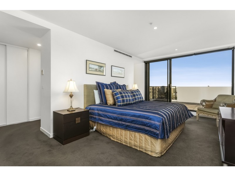 703/5 Sovereign Point Court, Doncaster VIC 3108