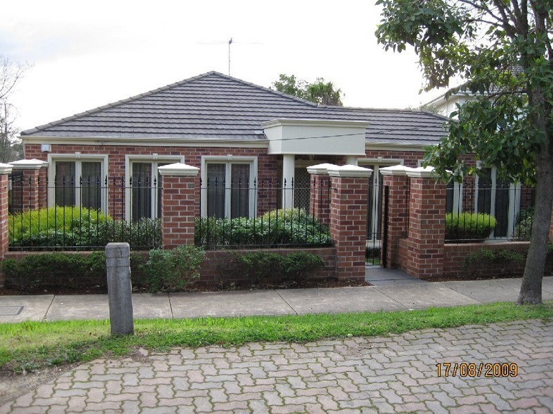 1/28 Leeds Street, Doncaster East VIC 3109