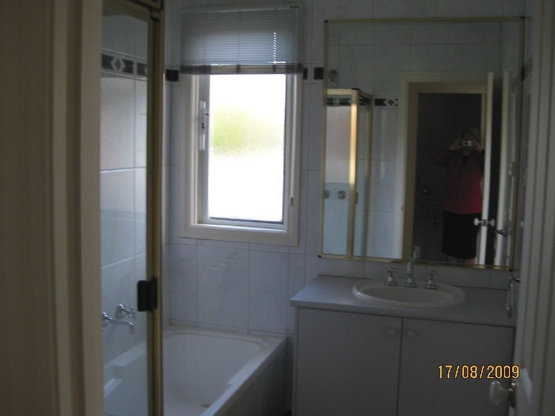 1/28 Leeds Street, Doncaster East VIC 3109