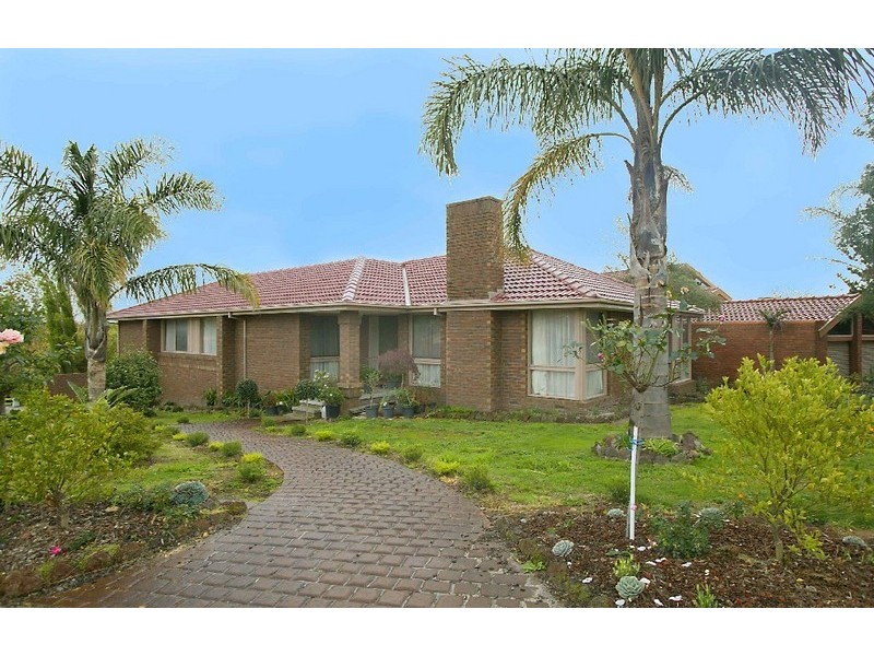 2 Huntingfield Drive, Doncaster East VIC 3109