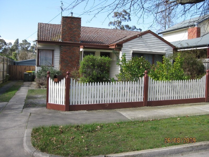 9 Elder Street, Blackburn VIC 3130