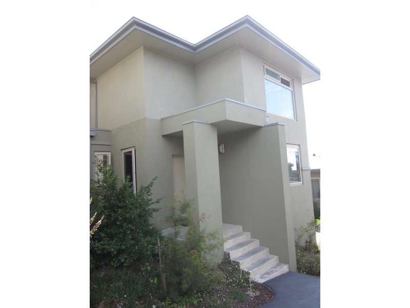 2/95 Leeds Street, Doncaster East VIC 3109