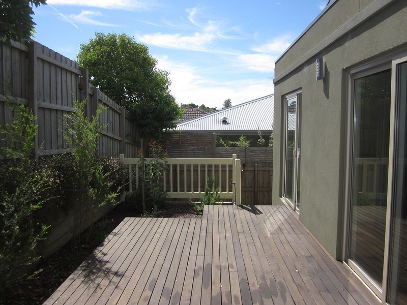 2/95 Leeds Street, Doncaster East VIC 3109