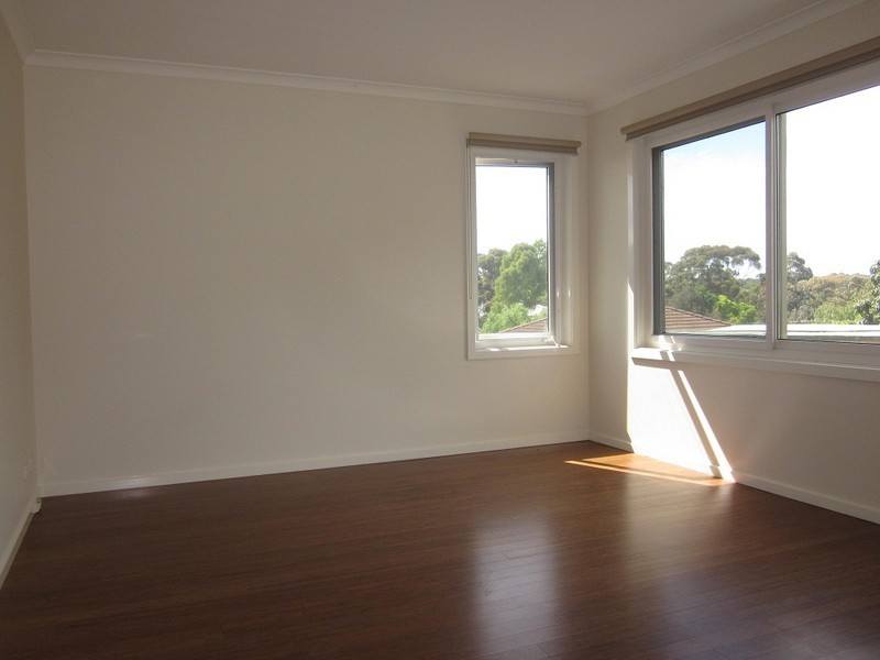 2/95 Leeds Street, Doncaster East VIC 3109