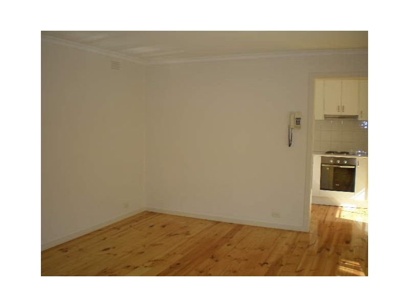 1/4 Kandanga Grove, Bulleen VIC 3105