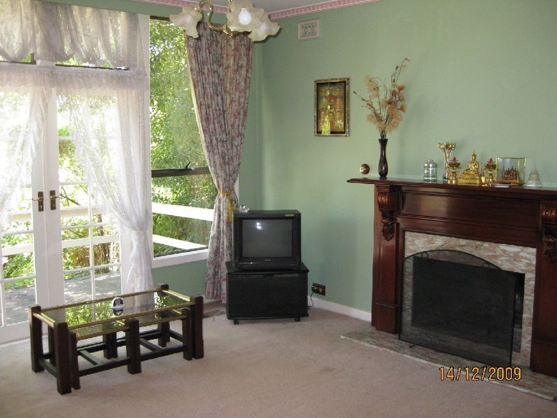 1 Malcolm Crescent, Doncaster VIC 3108