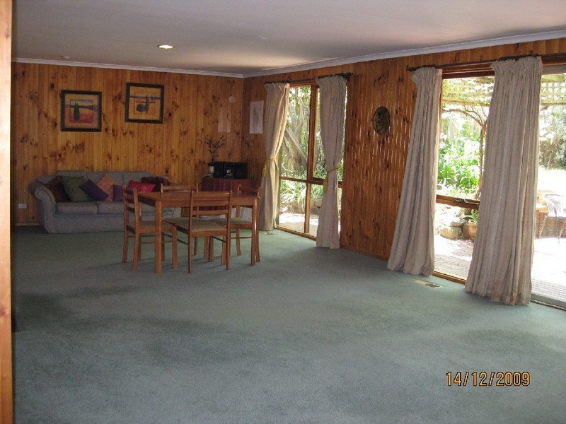 1 Malcolm Crescent, Doncaster VIC 3108