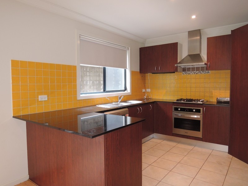 2/46 Boronia Grove, Doncaster East VIC 3109