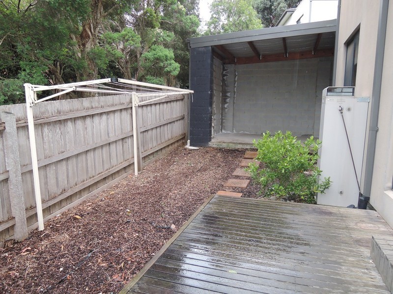 2/46 Boronia Grove, Doncaster East VIC 3109