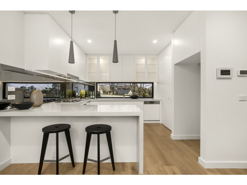 1/17 Banool Quadrant, Doncaster East VIC 3109