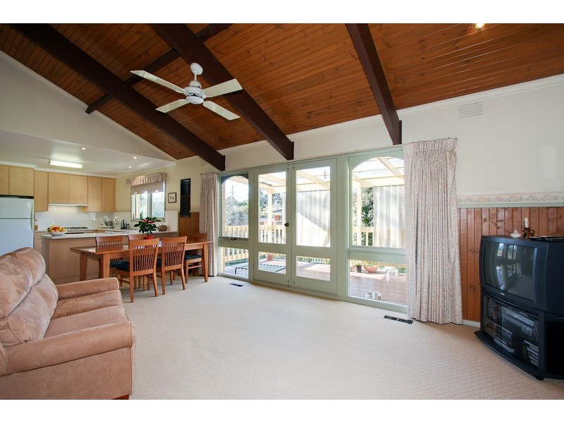 60 Dehnert Street, Doncaster East VIC 3109