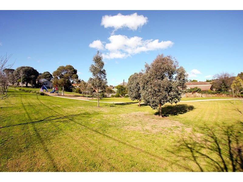 60 Dehnert Street, Doncaster East VIC 3109